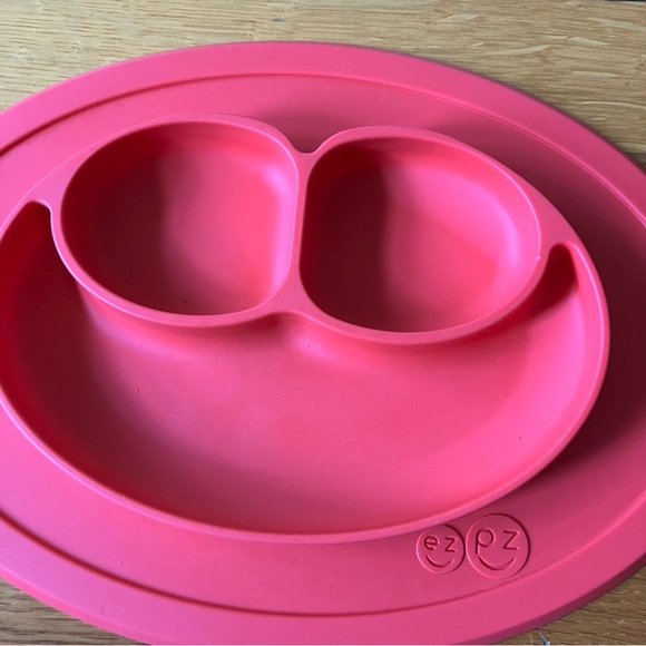 RESERVED! EZPZ Red Blue Baby Toddler Feeding Mini Mat Rubber Plate Placemat - Picture 4 of 5